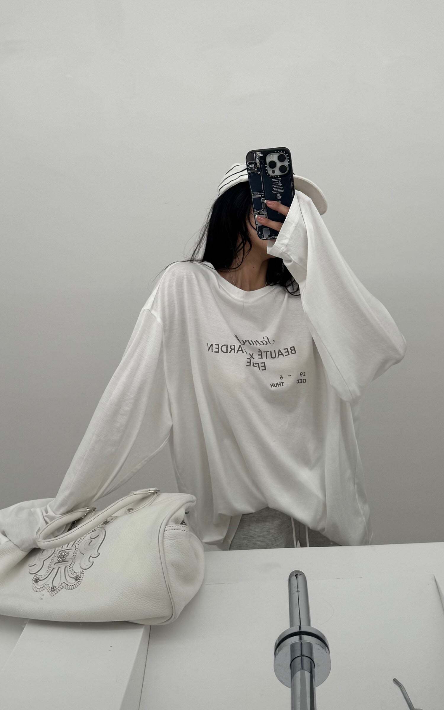 WARDEN EDGE Graphic Print Long Sleeve T-Shirt Minimal Streetwear Style WARDEN EDGE Graphic Print Long Sleeve T-Shirt Minimal Streetwear Style