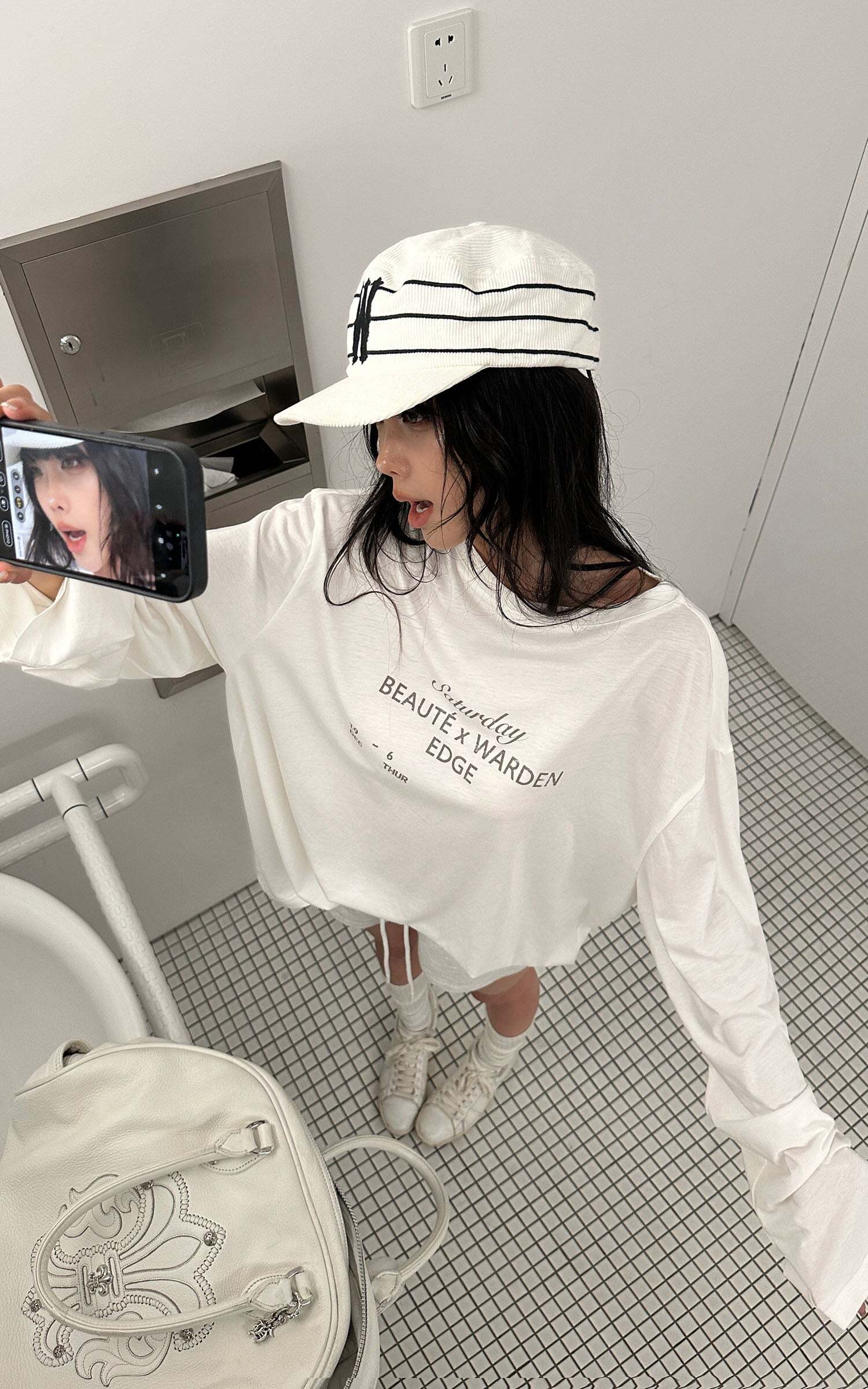 WARDEN EDGE Graphic Print Long Sleeve T-Shirt Minimal Streetwear Style WARDEN EDGE Graphic Print Long Sleeve T-Shirt Minimal Streetwear Style