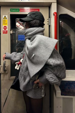 WARDEN EDGE Grey Lazy Chic Sweater Set