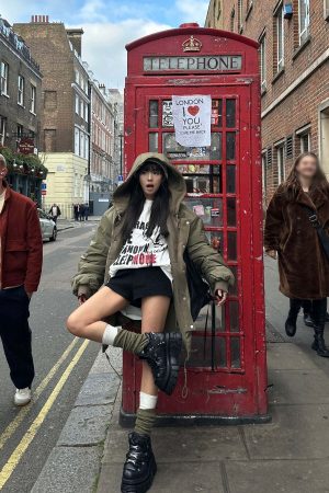 WARDEN EDGE High-Waist Wool Shorts