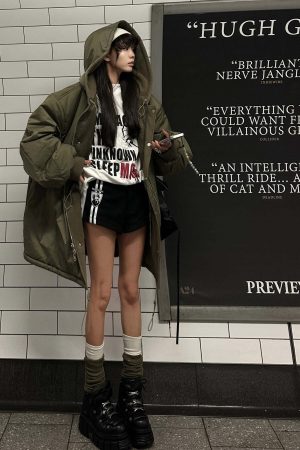 WARDEN EDGE High-Waist Wool Shorts