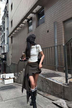 WARDEN EDGE Irregular Plaid A-Line Skirt