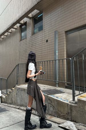 WARDEN EDGE Irregular Plaid A-Line Skirt