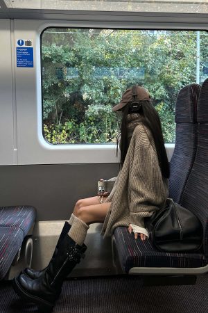 WARDEN EDGE Knitted Cardigan & Scarf Set