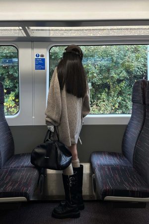 WARDEN EDGE Knitted Cardigan & Scarf Set