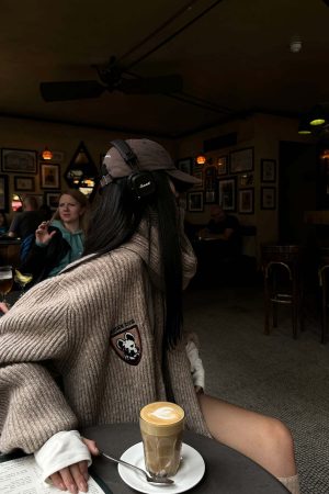 WARDEN EDGE Knitted Cardigan & Scarf Set