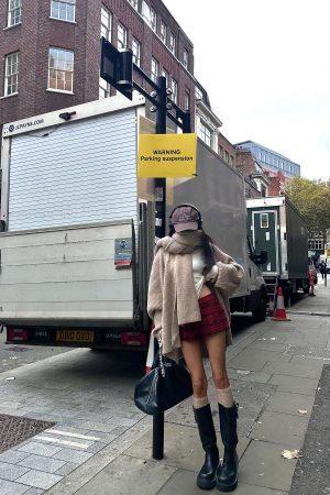 WARDEN EDGE Knitted Cardigan & Scarf Set