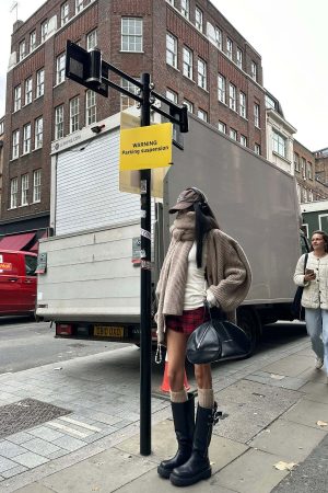 WARDEN EDGE Knitted Cardigan & Scarf Set