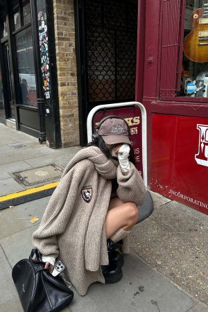 WARDEN EDGE Knitted Cardigan & Scarf Set