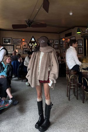 WARDEN EDGE Knitted Cardigan & Scarf Set