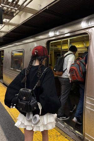 WARDEN EDGE Lace Trim Layered Mini Skirt