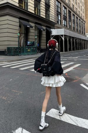 WARDEN EDGE Lace Trim Layered Mini Skirt