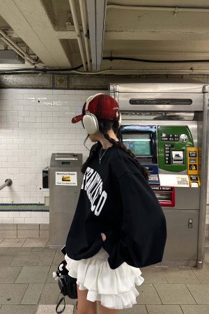 WARDEN EDGE Lace Trim Layered Mini Skirt