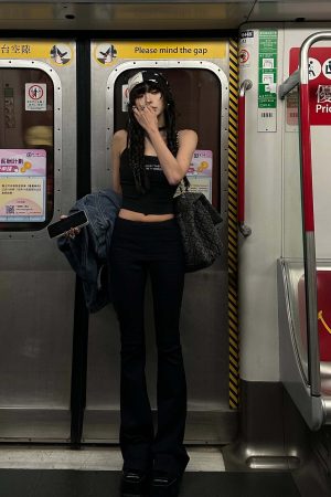 WARDEN EDGE Low-Waist Flared Pants & Cropped Camisole Set