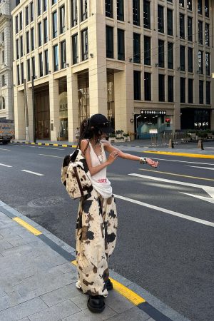 WARDEN EDGE Meraki Racerback Tank Top with Minimalist Letter Print