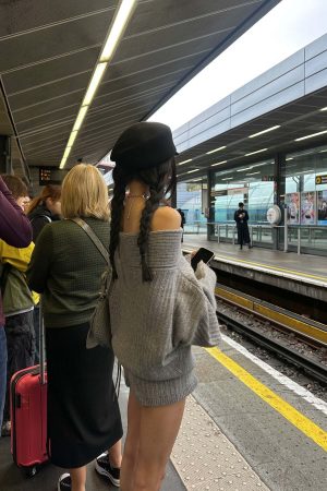 WARDEN EDGE Off-Shoulder Knit Sweater and Shorts Set