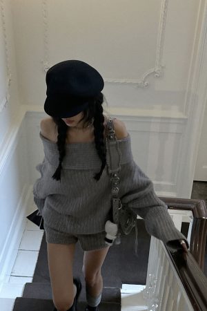 WARDEN EDGE Off-Shoulder Knit Sweater and Shorts Set