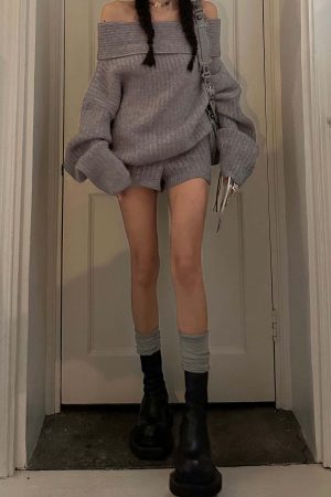 WARDEN EDGE Off-Shoulder Knit Sweater and Shorts Set