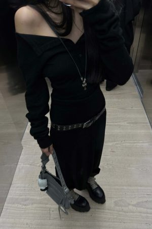 WARDEN EDGE Off-Shoulder Knitted Midi Dress