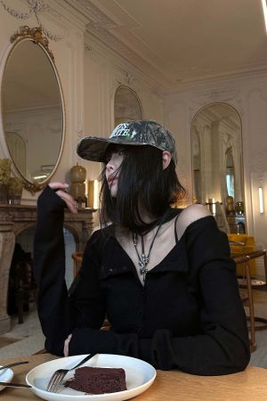 WARDEN EDGE Off-Shoulder Knitted Midi Dress