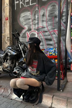 WARDEN EDGE Oversized Graphic Sweatshirt with Vintage Campbell Print and Strap Hem Detail