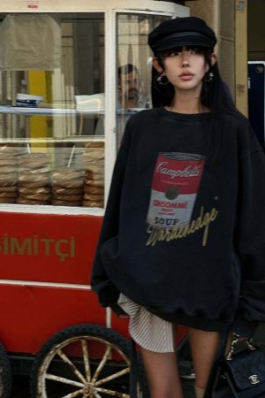 WARDEN EDGE Oversized Graphic Sweatshirt with Vintage Campbell Print and Strap Hem Detail
