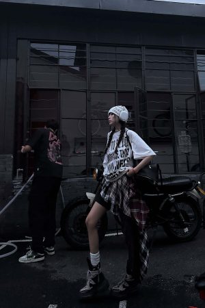 WARDEN EDGE Oversized Graphic Tee