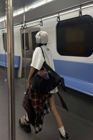 WARDEN EDGE Oversized Graphic Tee