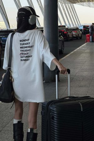 WARDEN EDGE Oversized Graphic Tee with Weekly Print