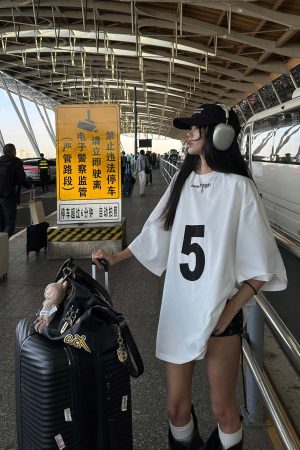 WARDEN EDGE Oversized Graphic Tee with Weekly Print