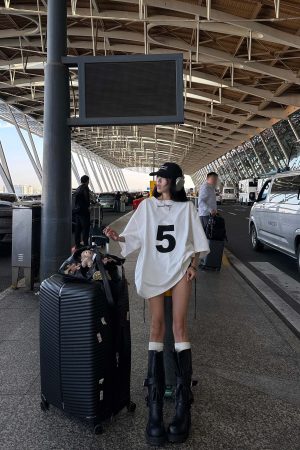 WARDEN EDGE Oversized Graphic Tee with Weekly Print