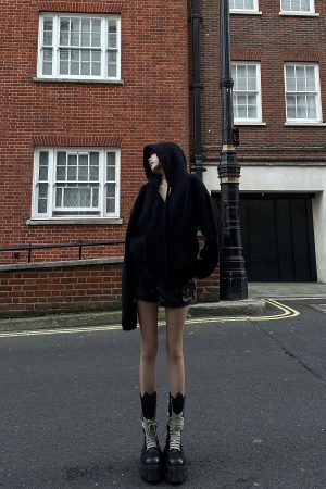 WARDEN EDGE Oversized Hooded Knit Sweater