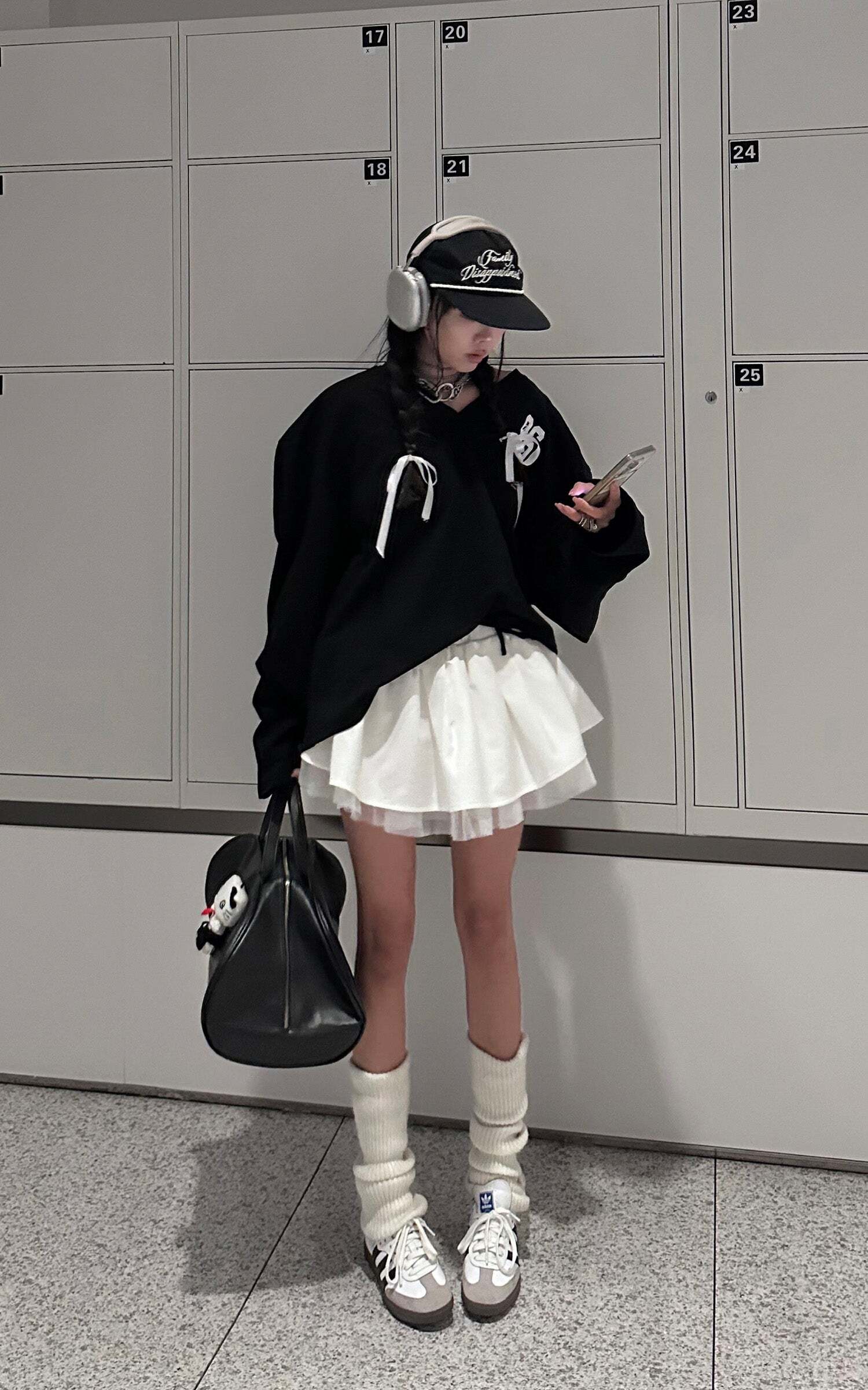 WARDEN EDGE Oversized Hoodie with Ribbon Details WARDEN EDGE Oversized Hoodie with Ribbon Details