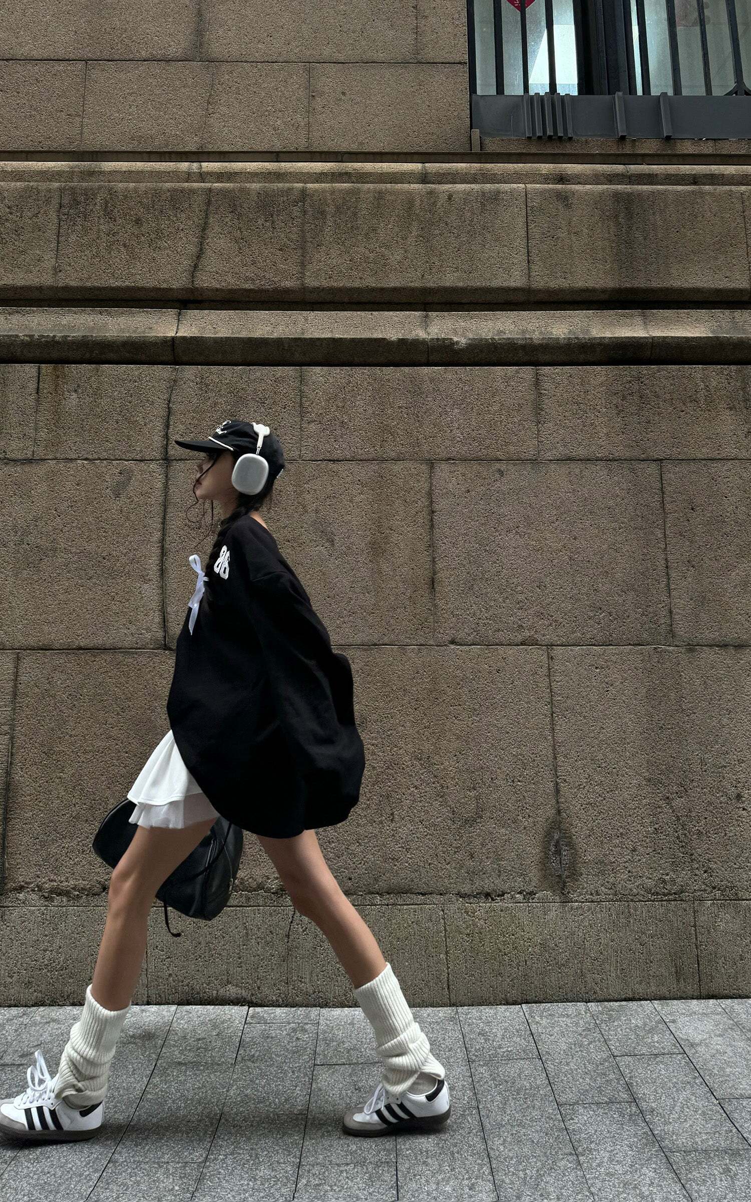 WARDEN EDGE Oversized Hoodie with Ribbon Details WARDEN EDGE Oversized Hoodie with Ribbon Details