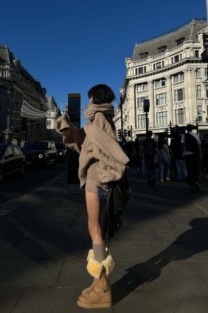 WARDEN EDGE Oversized Knitwear Set with Scar