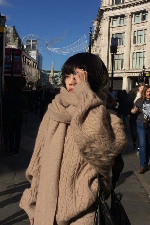 WARDEN EDGE Oversized Knitwear Set with Scar