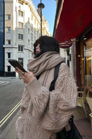 WARDEN EDGE Oversized Knitwear Set with Scar