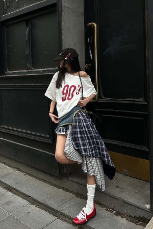 WARDEN EDGE Oversized Off-Shoulder Tee