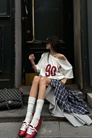 WARDEN EDGE Oversized Off-Shoulder Tee