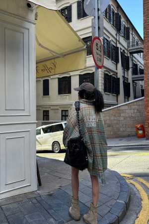 WARDEN EDGE Oversized Plaid Shirt