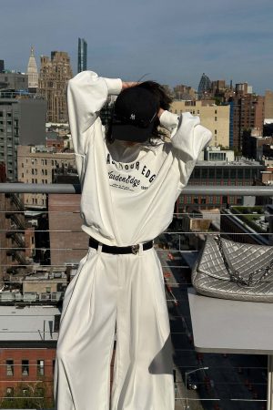 WARDEN EDGE Oversized Polo Sweatshirt with Bold Graphic Print and Streetwear Edge