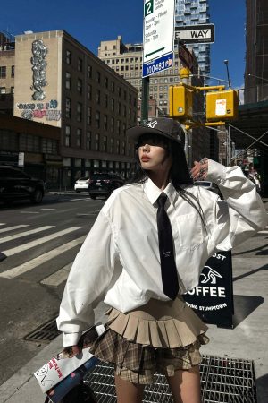 WARDEN EDGE Oversized White Shirt with Embroidery Detail