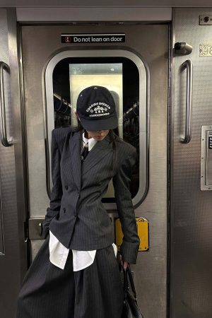 WARDEN EDGE Oversized White Shirt with Embroidery Detail