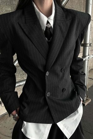 WARDEN EDGE Pinstripe Suit Set with Blazer Shirt and Wide Trousers