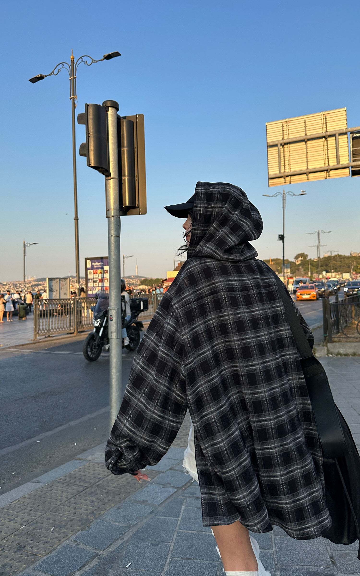 WARDEN EDGE Plaid Hooded Shirt Jacket with Matching Plaid Tube Top Set WARDEN EDGE Plaid Hooded Shirt Jacket with Matching Plaid Tube Top Set