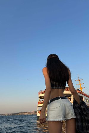 WARDEN EDGE Raw Hem Denim Shorts with Low Rise Cut and Back Flap Pockets