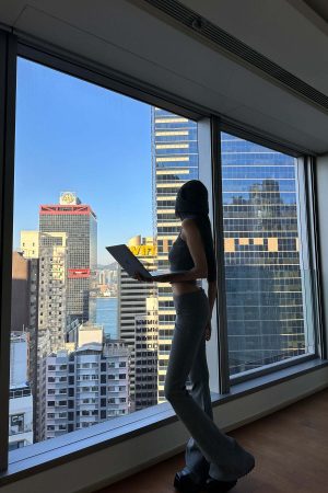 WARDEN EDGE Ribbed Knit Flared Pants & Cropped Camisole Set