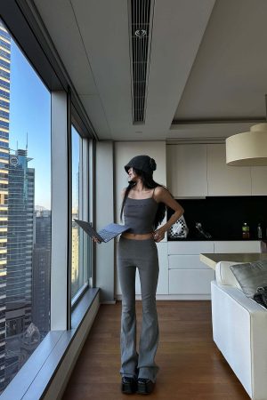 WARDEN EDGE Ribbed Knit Flared Pants & Cropped Camisole Set