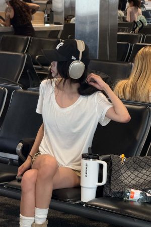 WARDEN EDGE Scoop Neck Graphic Tee Slim Fit