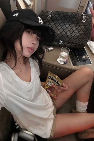 WARDEN EDGE Scoop Neck Graphic Tee Slim Fit